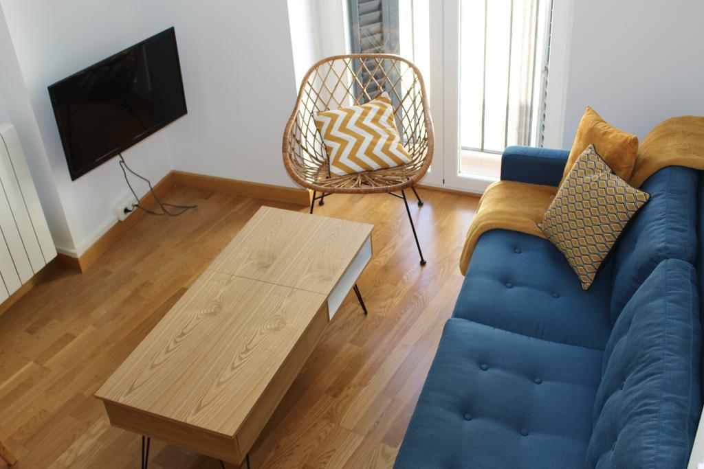 Duplex Apartment Plaza del Castillo Side View