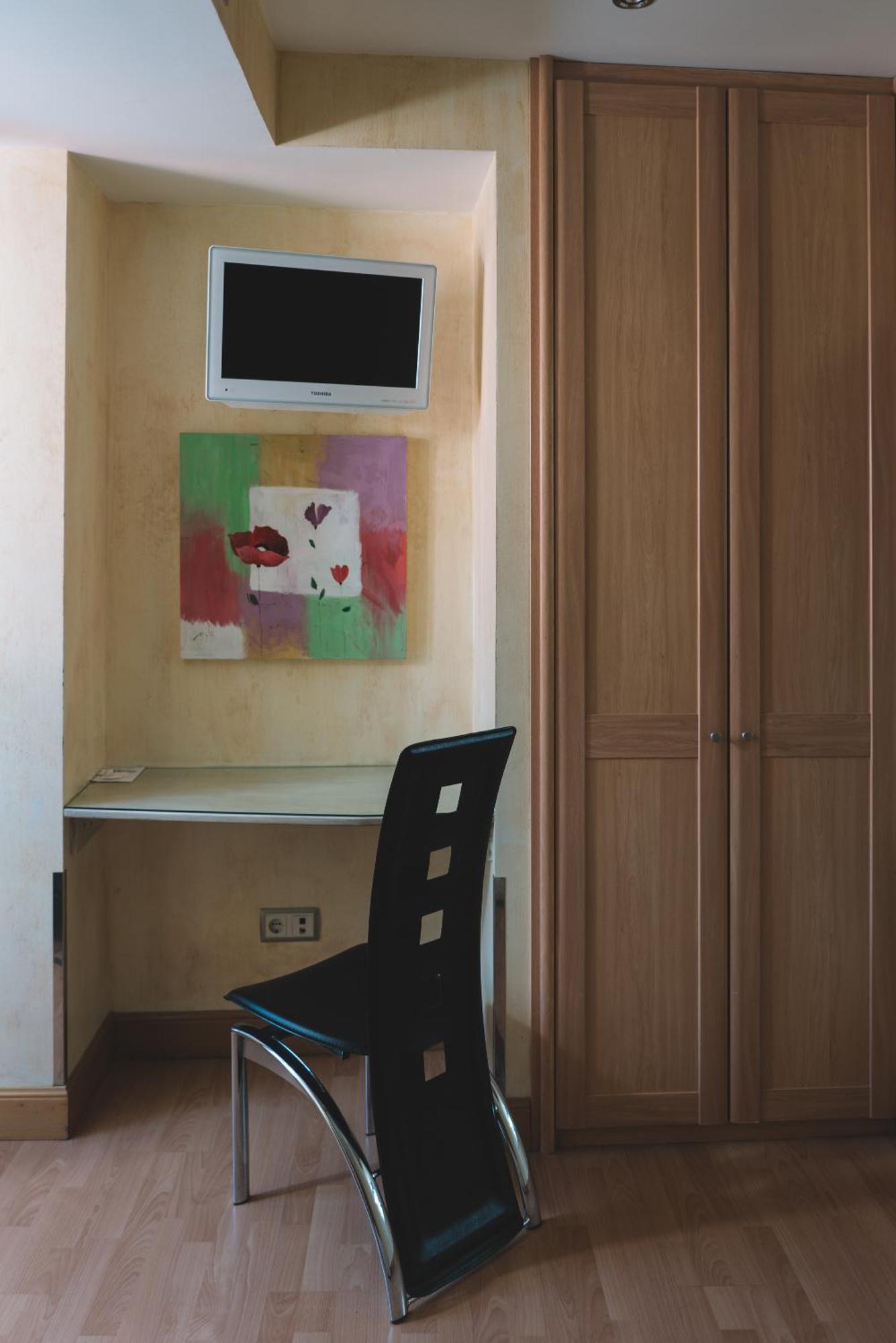Triple Room,752792285:JPEG